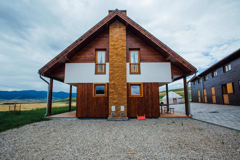 Kavalliera Pensiune Cotormani Exterior photo